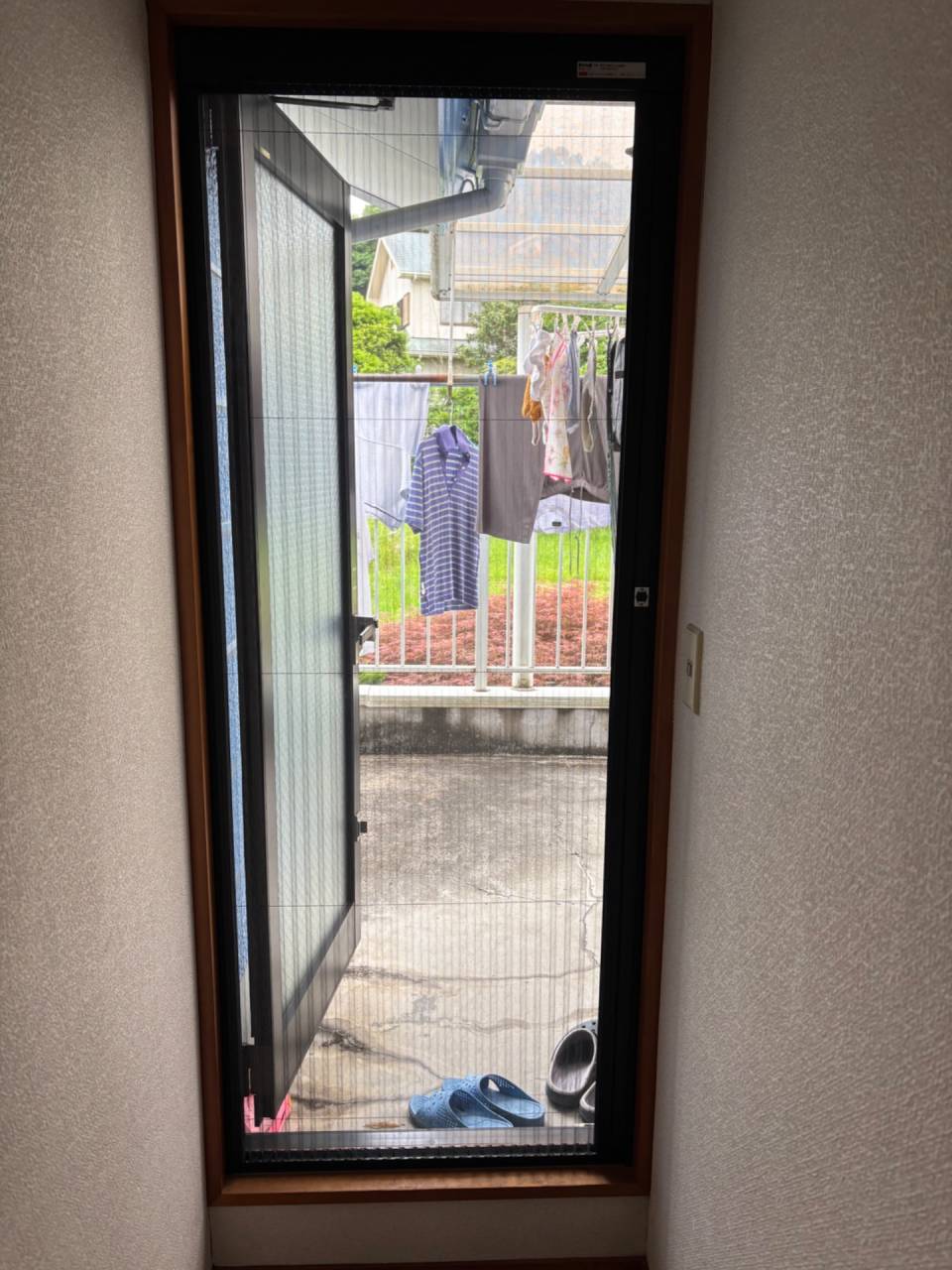 秦野市で網戸交換しました。